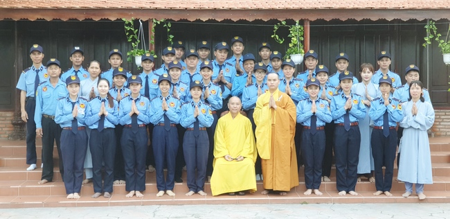 The security guard of the Hoang Phap Pagoda wishing Tet Senior Venerable Thich Chan Tinh on the lunar seventh Day