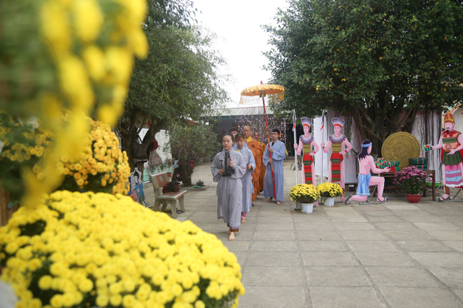 Ceremony praying for Safety at the Beginning of the Lunar Year at Dong Cao Pagoda – Thanh Hoa.