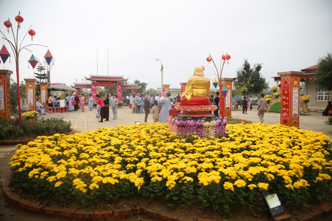 Ceremony praying for Safety at the Beginning of the Lunar Year at Dong Cao Pagoda – Thanh Hoa.