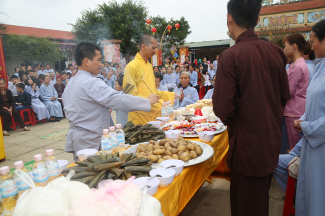 Ceremony praying for Safety at the Beginning of the Lunar Year at Dong Cao Pagoda – Thanh Hoa.