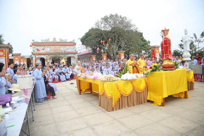 Ceremony praying for Safety at the Beginning of the Lunar Year at Dong Cao Pagoda – Thanh Hoa.