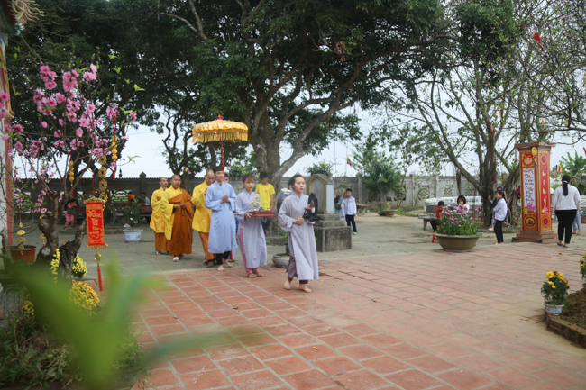 Ceremony praying for Safety at the Beginning of the Lunar Year at Dong Cao Pagoda – Thanh Hoa.