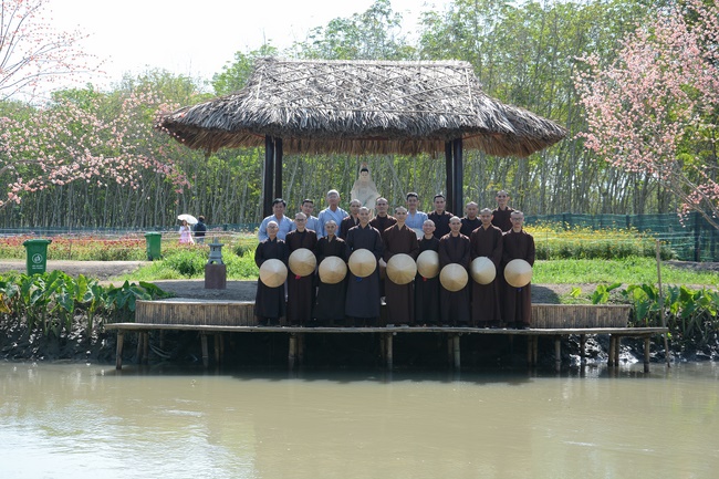 Tham quan Thủy Hoa Viên – Tây Ninh