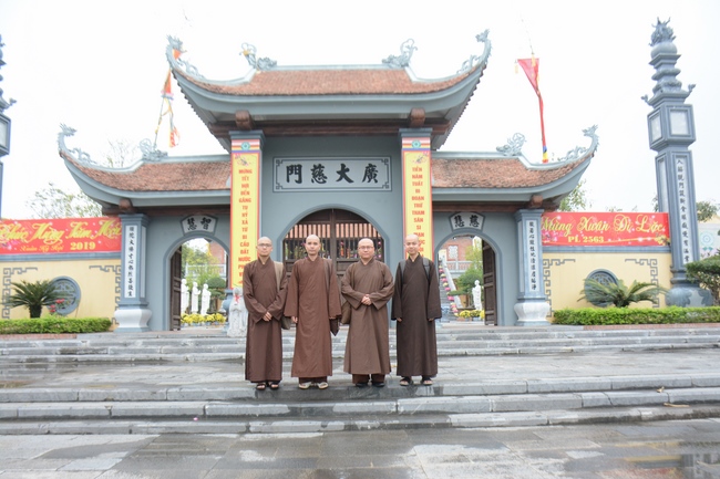 Chiêm bái các chốn Tổ tại miền Bắc