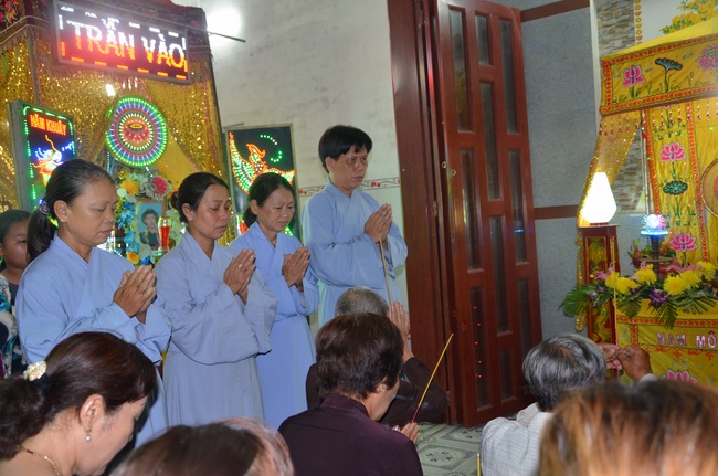 Chanting requiem and releasing creatures in Cu Chi - Long An