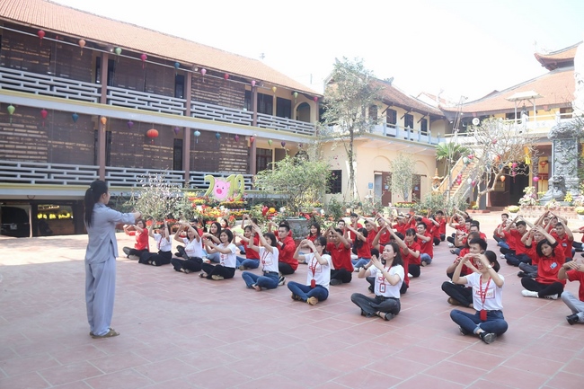 Chùa Hoà Phúc: Buổi sáng ngoại khóa của Trung tâm Tư vấn Đào tạo Lao động IDC