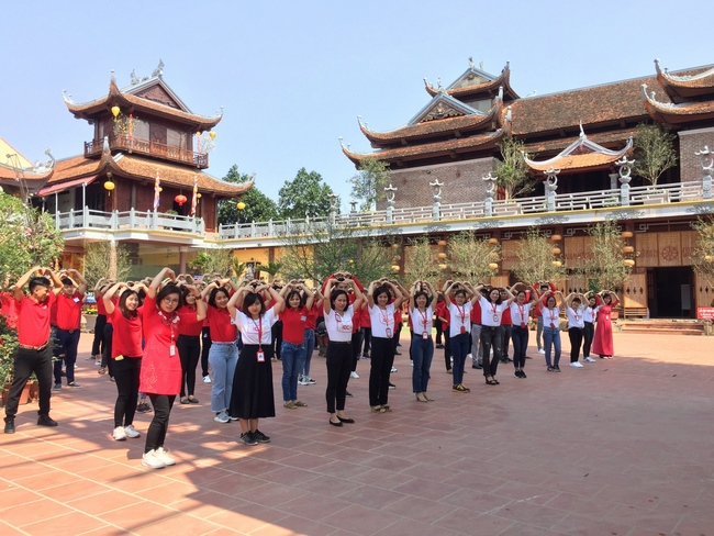 Chùa Hoà Phúc: Buổi sáng ngoại khóa của Trung tâm Tư vấn Đào tạo Lao động IDC