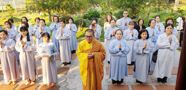 Quý thầy và các phái đoàn Phật tử chúc tết Thượng tọa Thích Chân Tính từ ngày 11-15 tết