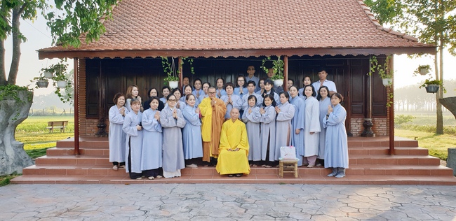 Quý thầy và các phái đoàn Phật tử chúc tết Thượng tọa Thích Chân Tính từ ngày 11-15 tết