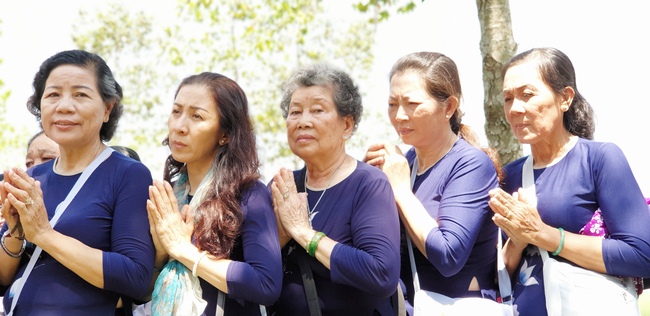 Quý thầy và các phái đoàn Phật tử chúc tết Thượng tọa Thích Chân Tính từ ngày 11-15 tết