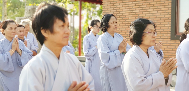 Quý thầy và các phái đoàn Phật tử chúc tết Thượng tọa Thích Chân Tính từ ngày 11-15 tết