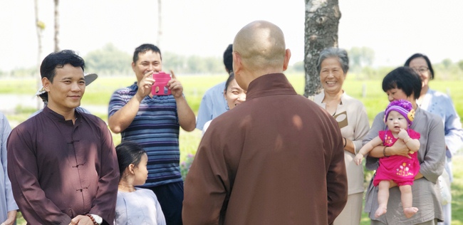 Quý thầy và các phái đoàn Phật tử chúc tết Thượng tọa Thích Chân Tính từ ngày 11-15 tết
