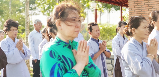 Quý thầy và các phái đoàn Phật tử chúc tết Thượng tọa Thích Chân Tính từ ngày 11-15 tết