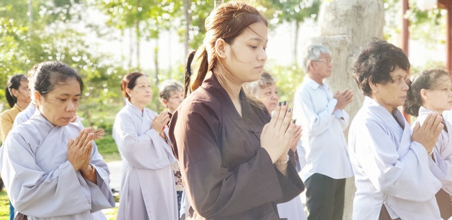 Quý thầy và các phái đoàn Phật tử chúc tết Thượng tọa Thích Chân Tính từ ngày 11-15 tết