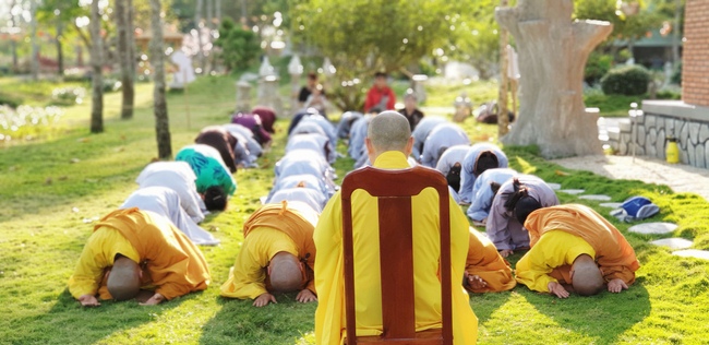 Quý thầy và các phái đoàn Phật tử chúc tết Thượng tọa Thích Chân Tính từ ngày 11-15 tết