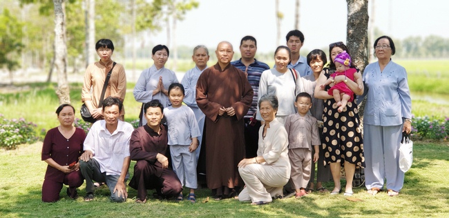 Quý thầy và các phái đoàn Phật tử chúc tết Thượng tọa Thích Chân Tính từ ngày 11-15 tết