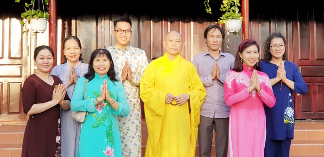 Quý thầy và các phái đoàn Phật tử chúc tết Thượng tọa Thích Chân Tính từ ngày 11-15 tết