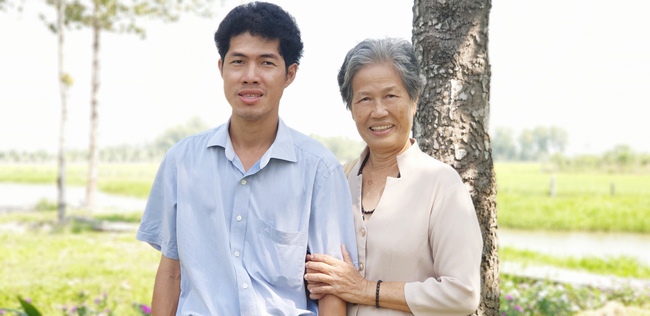 Quý thầy và các phái đoàn Phật tử chúc tết Thượng tọa Thích Chân Tính từ ngày 11-15 tết