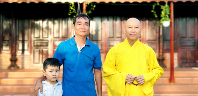 Quý thầy và các phái đoàn Phật tử chúc tết Thượng tọa Thích Chân Tính từ ngày 11-15 tết