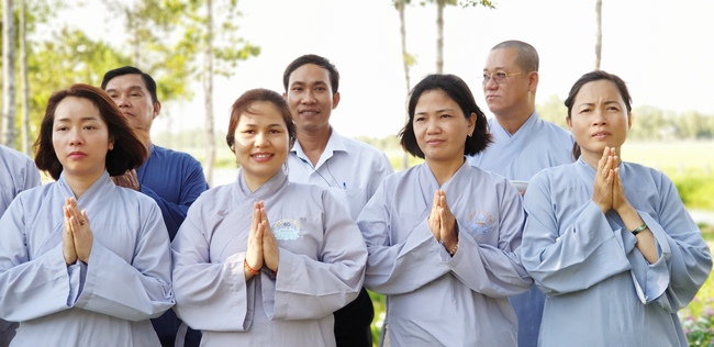 Quý thầy và các phái đoàn Phật tử chúc tết Thượng tọa Thích Chân Tính từ ngày 11-15 tết