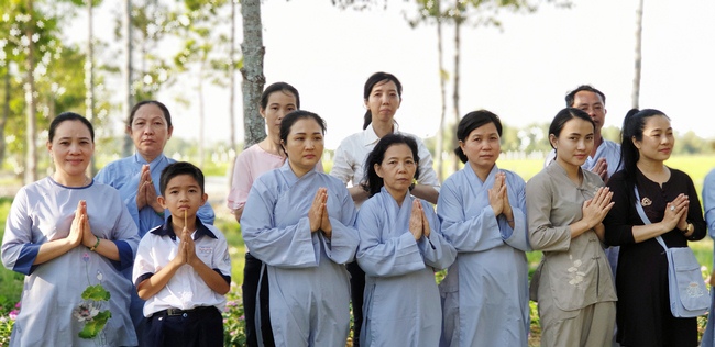 Quý thầy và các phái đoàn Phật tử chúc tết Thượng tọa Thích Chân Tính từ ngày 11-15 tết