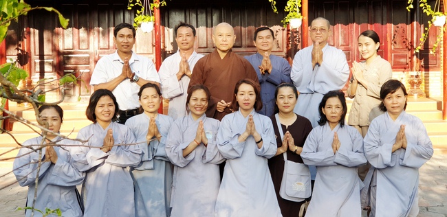 Quý thầy và các phái đoàn Phật tử chúc tết Thượng tọa Thích Chân Tính từ ngày 11-15 tết