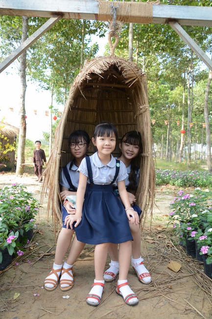 Quý thầy và các phái đoàn Phật tử chúc tết Thượng tọa Thích Chân Tính từ ngày 11-15 tết