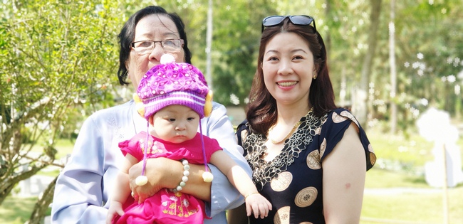 Quý thầy và các phái đoàn Phật tử chúc tết Thượng tọa Thích Chân Tính từ ngày 11-15 tết