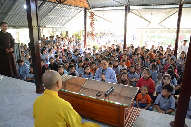 Quý thầy và các phái đoàn Phật tử chúc tết Thượng tọa Thích Chân Tính từ ngày 11-15 tết