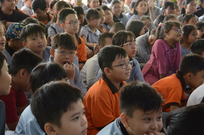 Quý thầy và các phái đoàn Phật tử chúc tết Thượng tọa Thích Chân Tính từ ngày 11-15 tết