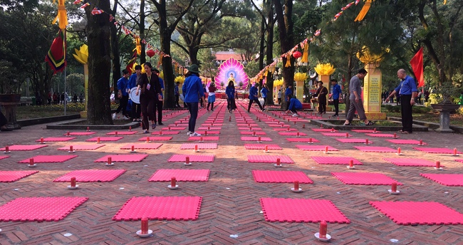 Lễ Hoa đăng Liên Hoa Hội Thượng tại chùa Côn Sơn – Hải Dương