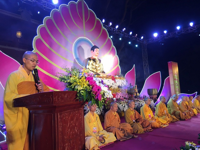 Lễ Hoa đăng Liên Hoa Hội Thượng tại chùa Côn Sơn – Hải Dương