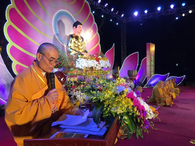 Lễ Hoa đăng Liên Hoa Hội Thượng tại chùa Côn Sơn – Hải Dương