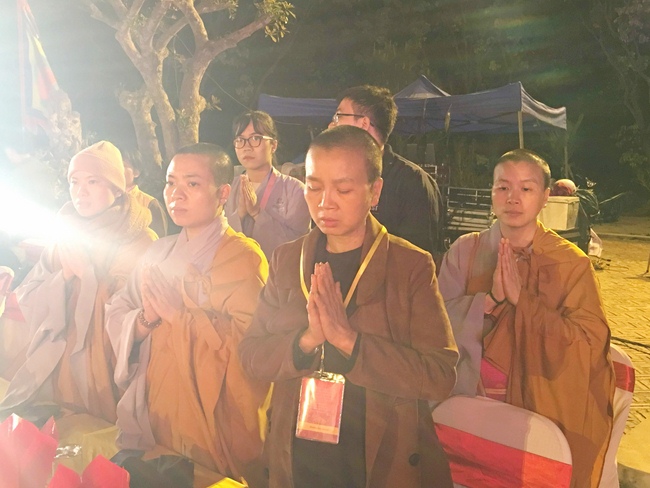 Lễ Hoa đăng Liên Hoa Hội Thượng tại chùa Côn Sơn – Hải Dương