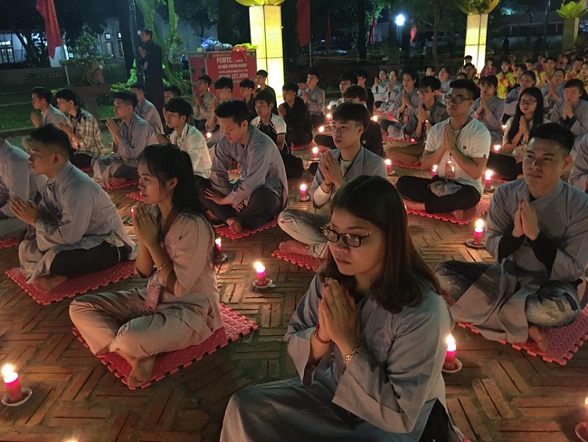 Lễ Hoa đăng Liên Hoa Hội Thượng tại chùa Côn Sơn – Hải Dương