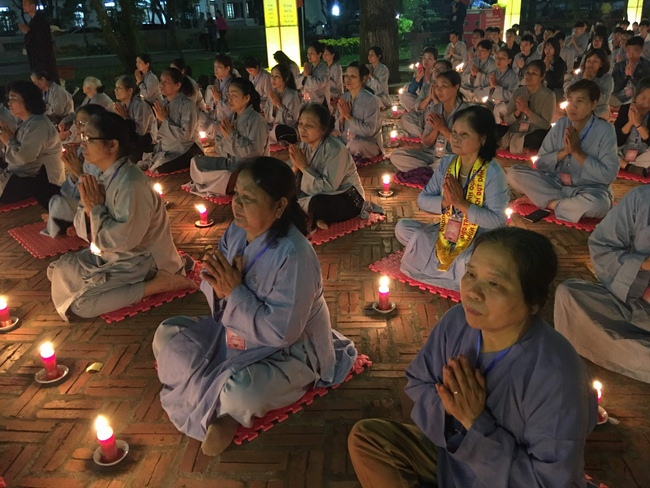 Lễ Hoa đăng Liên Hoa Hội Thượng tại chùa Côn Sơn – Hải Dương