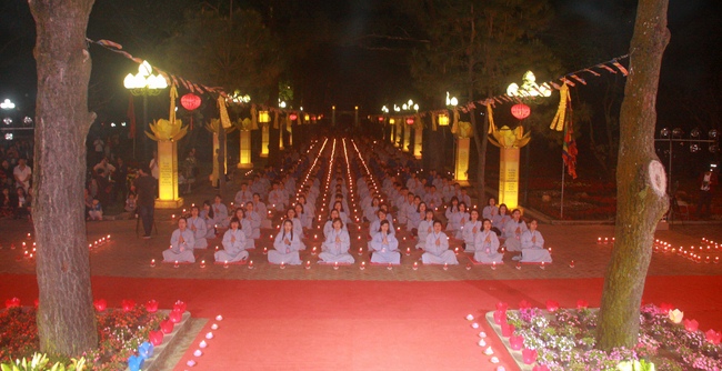 Lễ Hoa đăng Liên Hoa Hội Thượng tại chùa Côn Sơn – Hải Dương