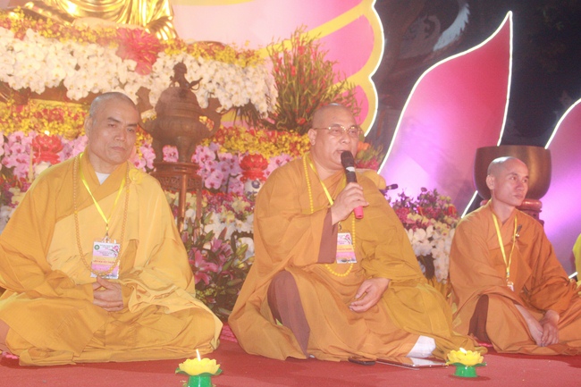 Lễ Hoa đăng Liên Hoa Hội Thượng tại chùa Côn Sơn – Hải Dương