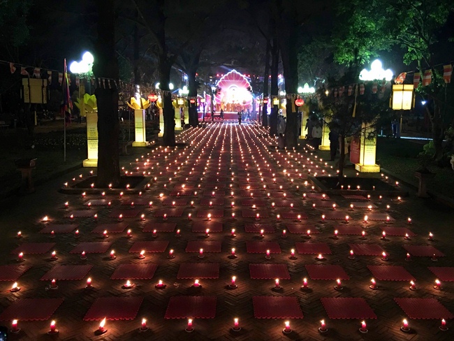 Lễ Hoa đăng Liên Hoa Hội Thượng tại chùa Côn Sơn – Hải Dương