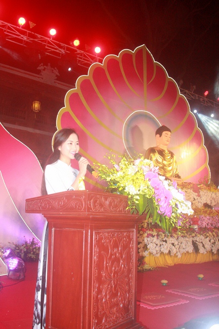 Lễ Hoa đăng Liên Hoa Hội Thượng tại chùa Côn Sơn – Hải Dương