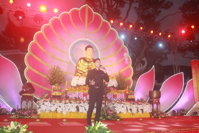 Lễ Hoa đăng Liên Hoa Hội Thượng tại chùa Côn Sơn – Hải Dương