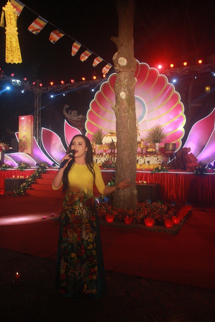 Lễ Hoa đăng Liên Hoa Hội Thượng tại chùa Côn Sơn – Hải Dương