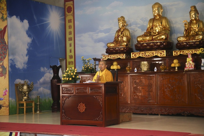 Tu niệm Phật một ngày tại chùa Đống Cao – Thanh Hóa