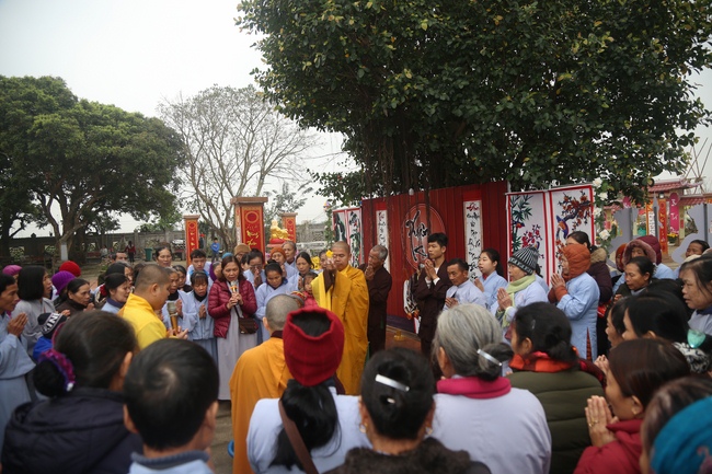 Tu niệm Phật một ngày tại chùa Đống Cao – Thanh Hóa