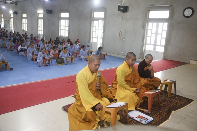 Tu niệm Phật một ngày tại chùa Đống Cao – Thanh Hóa