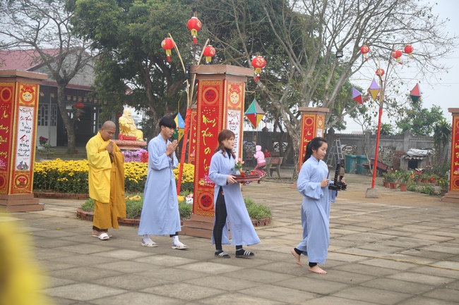 Tu niệm Phật một ngày tại chùa Đống Cao – Thanh Hóa