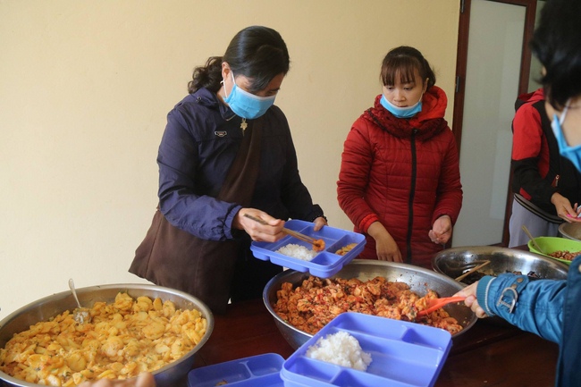 Hoa Phuc Pagoda: More than 150 children attended the first spring retreat in the Year of the Pig