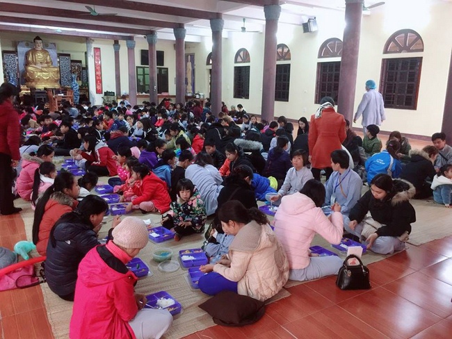 Hoa Phuc Pagoda: More than 150 children attended the first spring retreat in the Year of the Pig