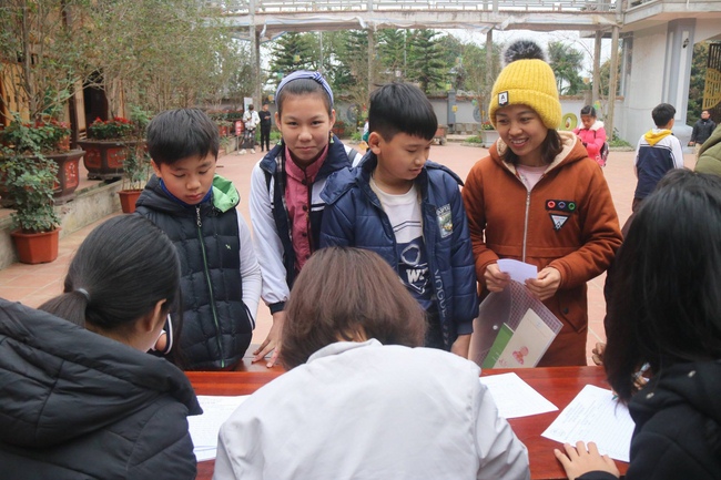 Hoa Phuc Pagoda: More than 150 children attended the first spring retreat in the Year of the Pig