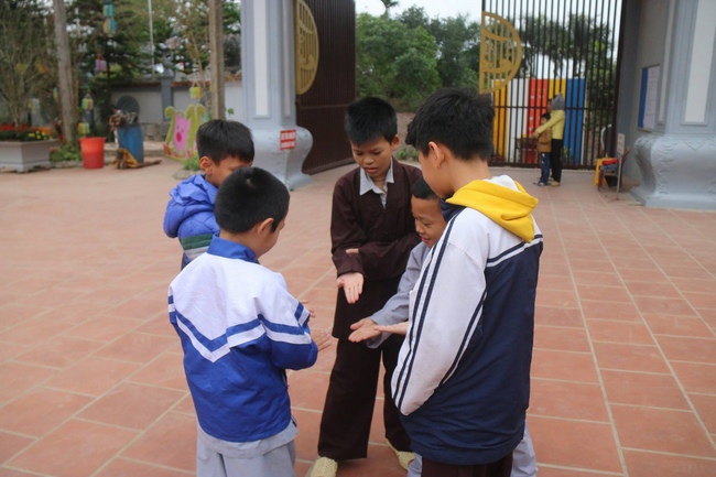 Hoa Phuc Pagoda: More than 150 children attended the first spring retreat in the Year of the Pig